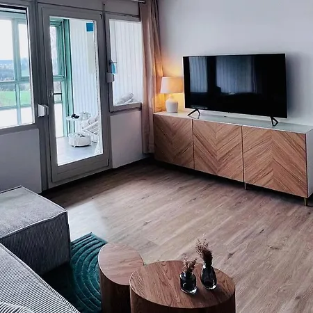 Mit Wintergarten & Gruener Aussicht Im Schwarzwald Appartement