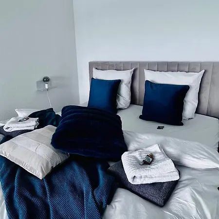 Apartment Mit Wintergarten & Gruener Aussicht Im Schwarzwald Loeffingen