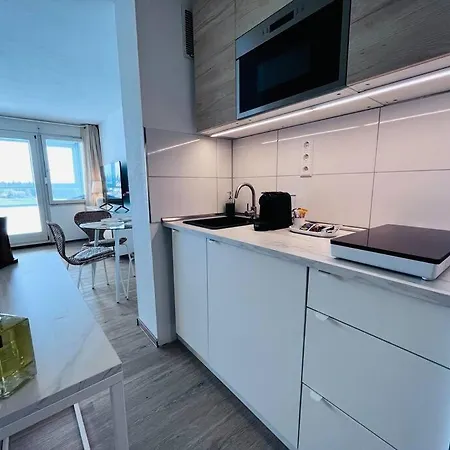 Mit Wintergarten & Gruener Aussicht Im Schwarzwald