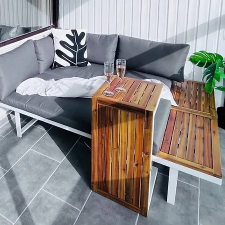 Appartement Mit Wintergarten & Gruener Aussicht Im Schwarzwald