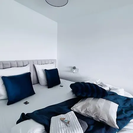 Mit Wintergarten & Gruener Aussicht Im Schwarzwald *